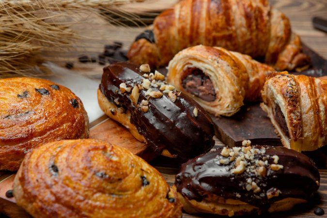 Desayunar bollería conlleva riesgos para la salud