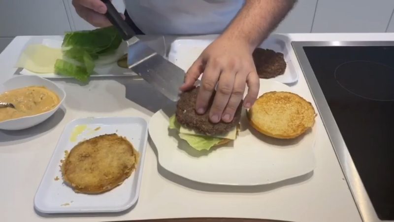 El orden los ingredientes en la Big Mac de Dani García