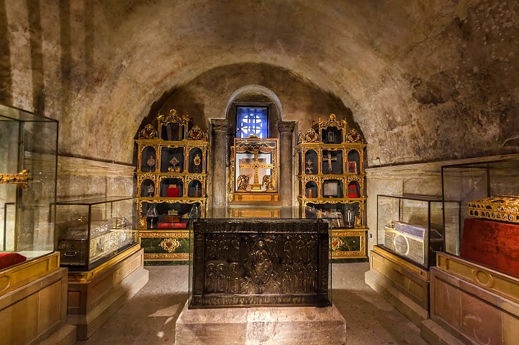 La Cámara Santa de la Catedral de Oviedo: un lugar de gran importancia histórica