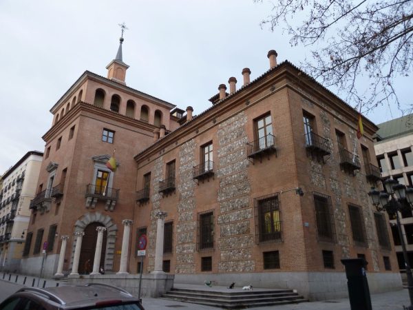La Casa de las Siete Chimeneas en Madrid Merca2.es