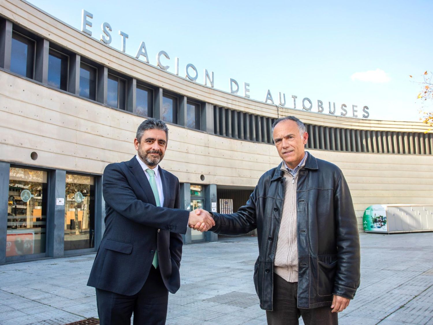 Cepsa y Damas lideran la primera alianza de hidrógeno verde en el transporte interurbano en España
