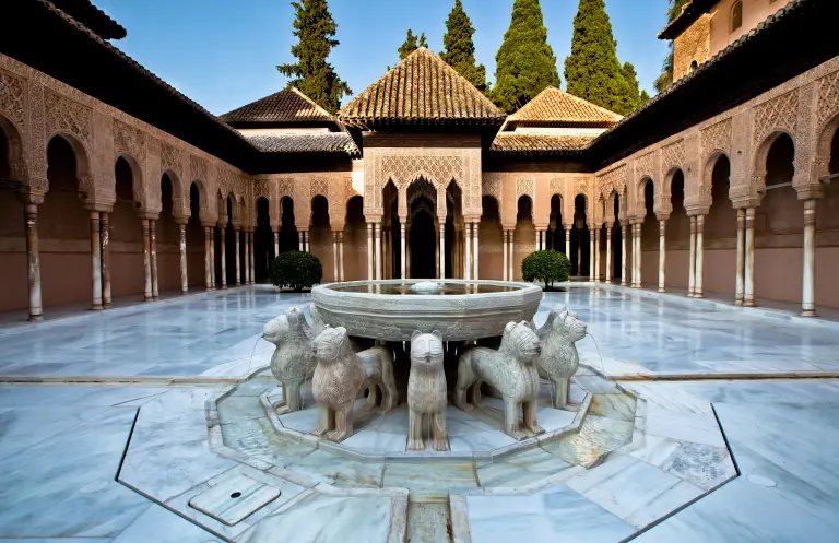 Patio de los Leones, La Alhambra