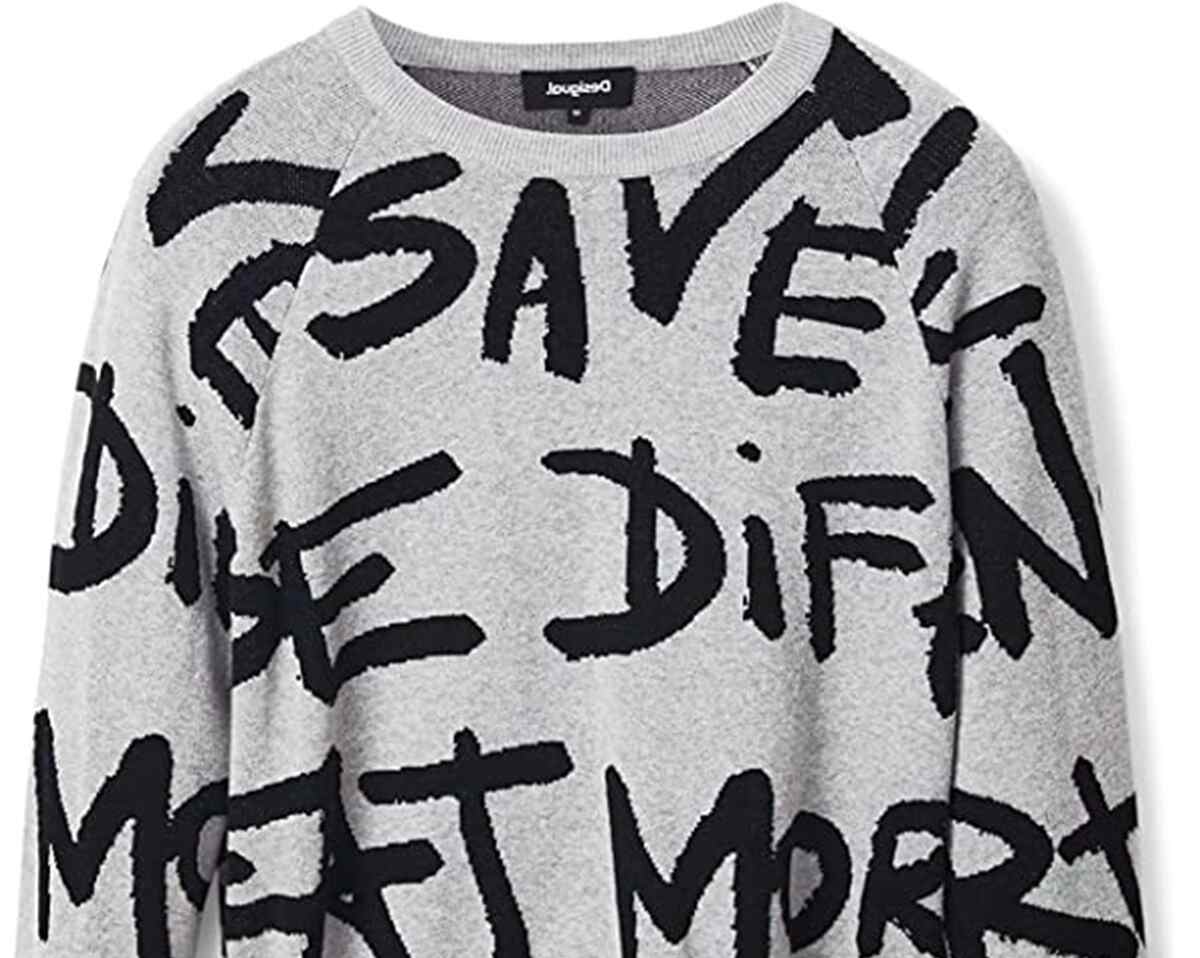 La sudadera de Desigual a mitad de precio en Amazon que se convertirá en tu outfit favorito del fin de semana