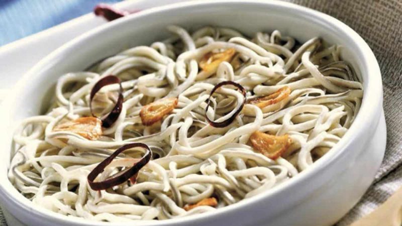 Características de la receta de gulas al ajillo