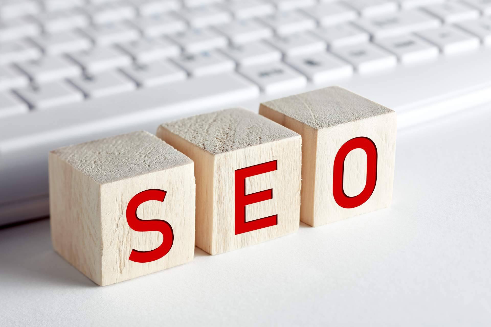 ¿SEO o SEM? Escoger la estrategia que mejor se adapte a cada necesidad