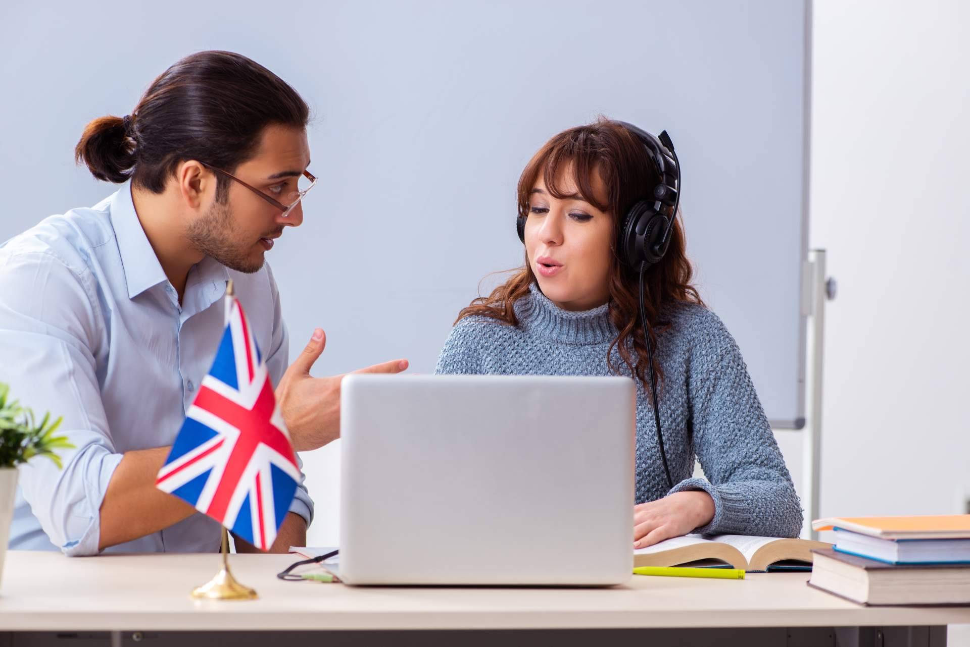 Saber defenderse en una entrevista de trabajo, con Learn Hot English