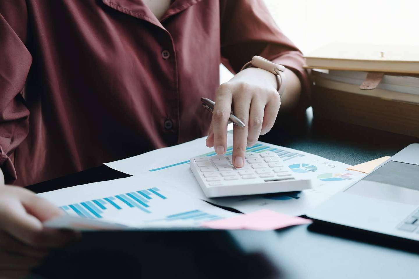 Aprender a calcular el capital de solvencia regulatorio para optimizar recursos a través del webinar de GestyFor
