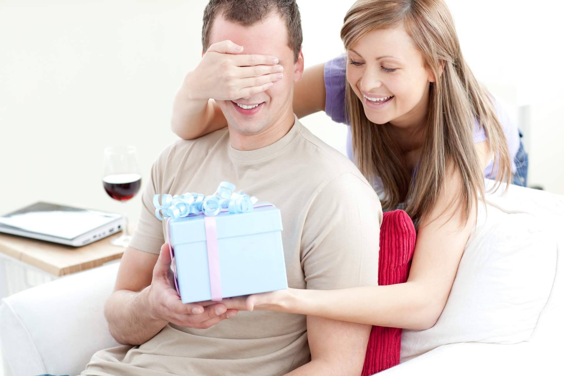 La dificultad de encontrar el regalo de San Valentín y la facilidad de pagarlo