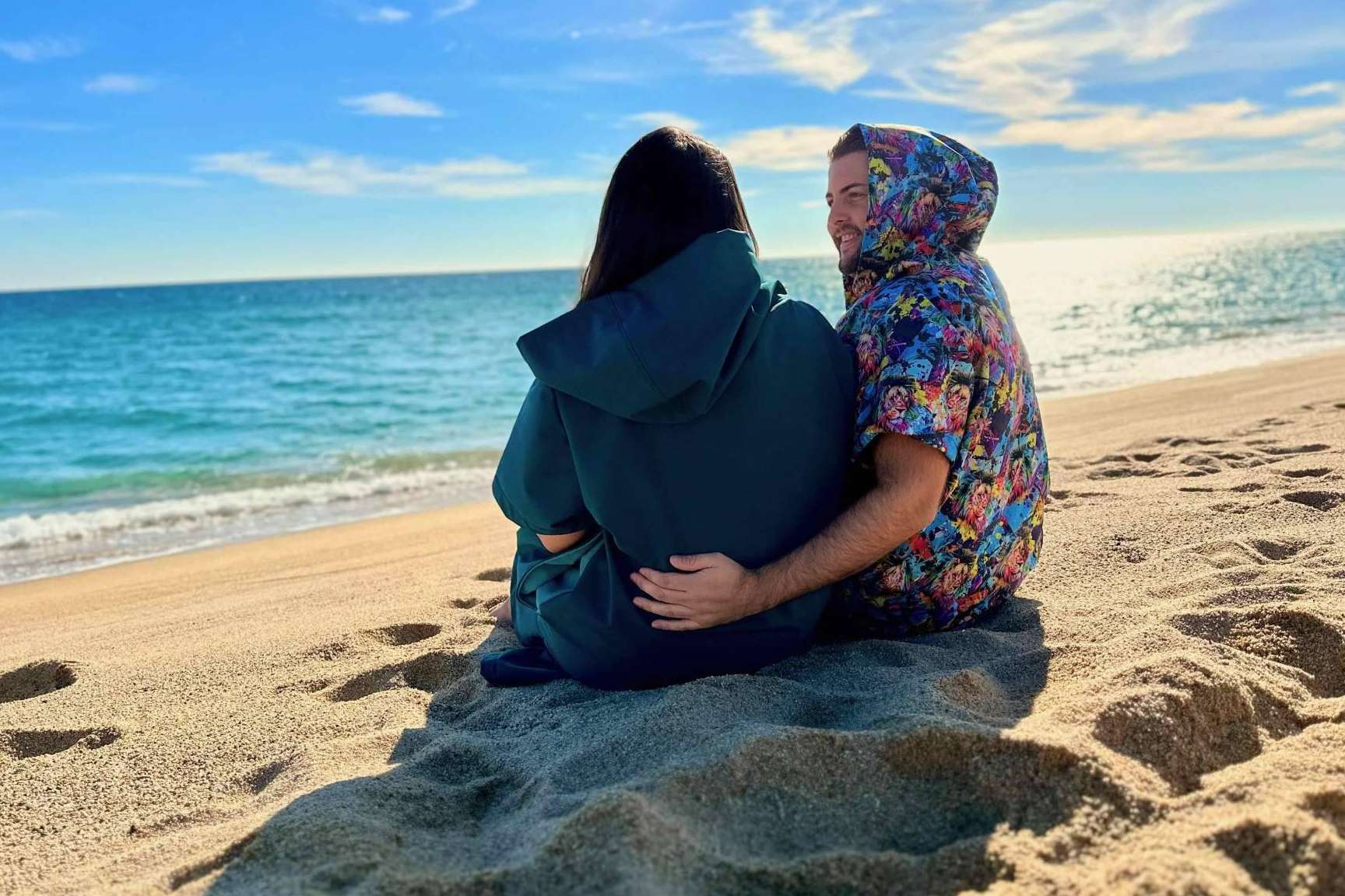 Comprar ponchos de surf personalizados con Grupo Rotex