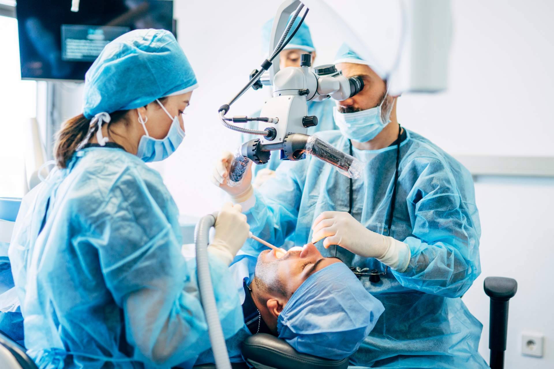 Oposiciones al Servicio Andaluz de Salud de la mano de Oposiciones Prepara