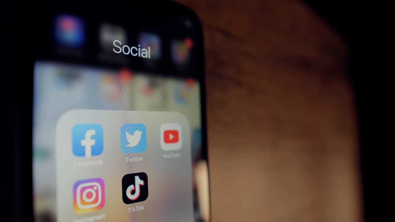 Cosas que no deberías compartir en redes sociales.