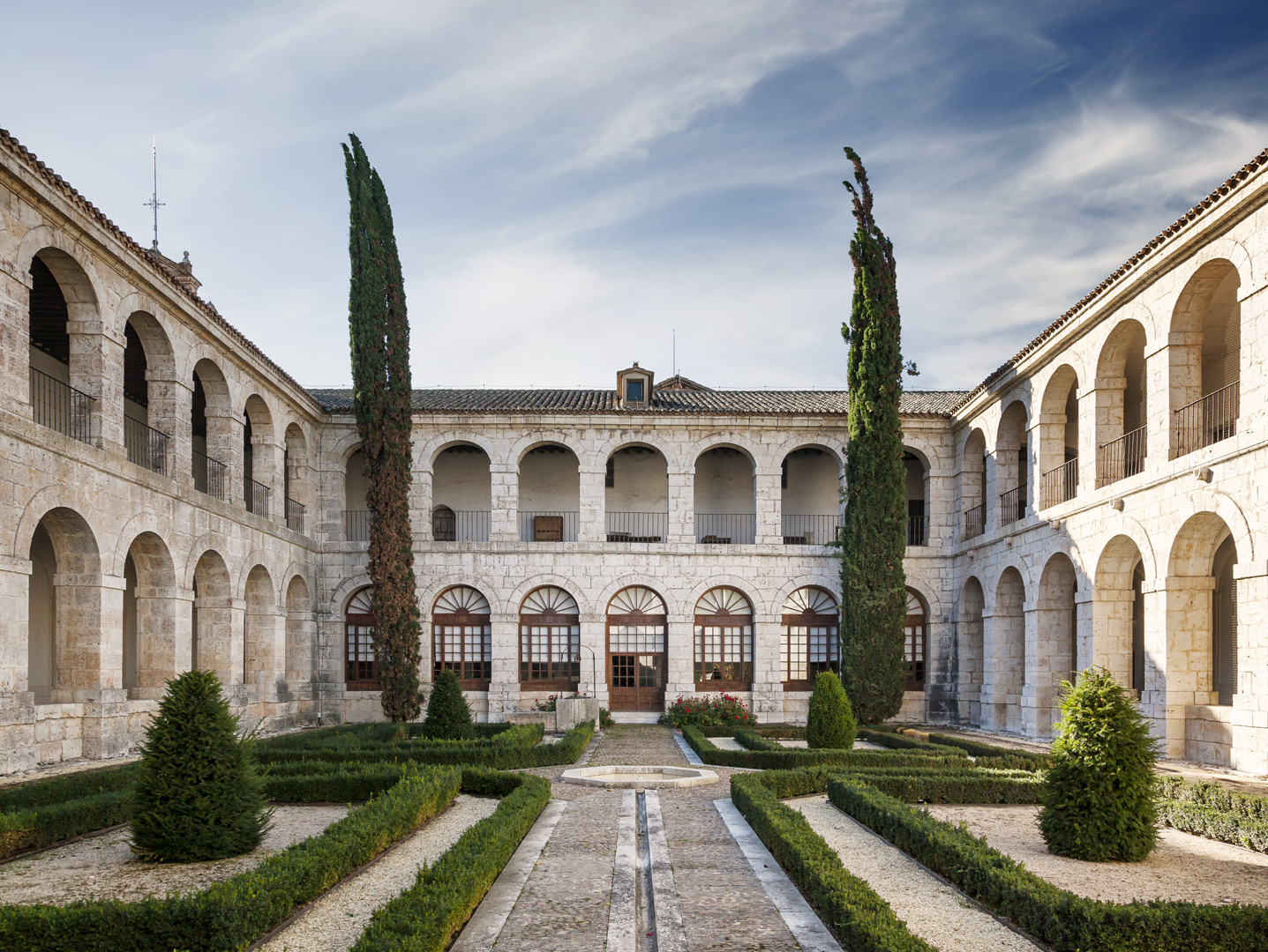 El monasterio de Santa Clara de Tordesillas: conoce el gótico castellano en Valladolid