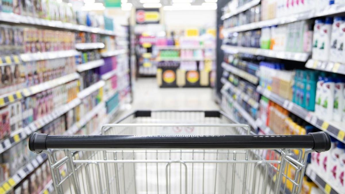 Los supermercados regionales amenazan el reinado de los grandes de la distribución