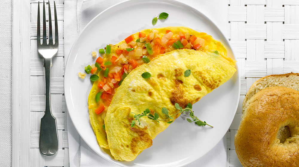 Los trucos de los chefs para hacer una tortilla francesa perfecta
