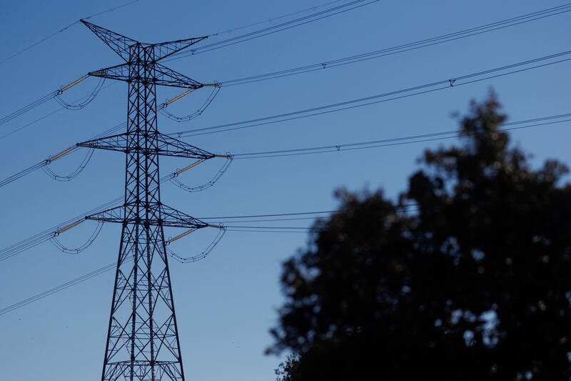 El precio de la luz sube un 2,68% este lunes, hasta los 147,77 euros/MWh