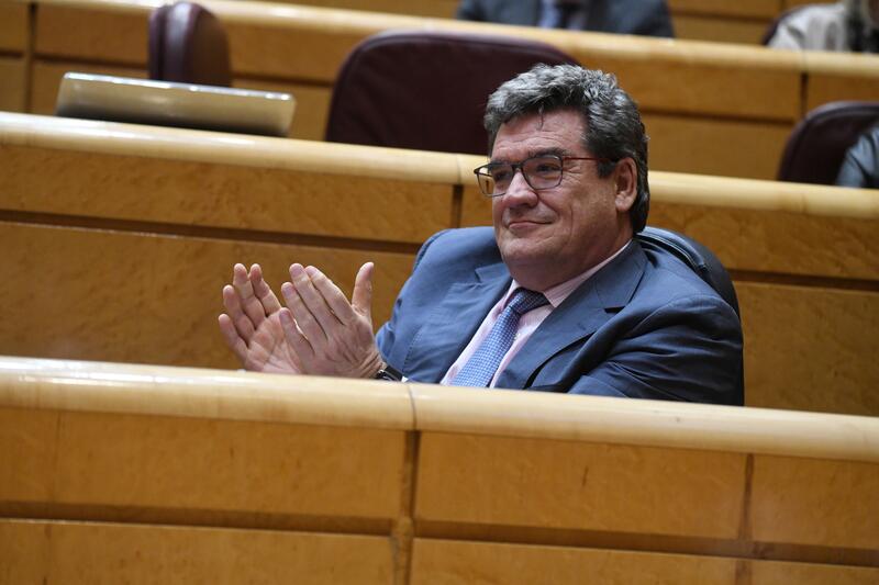 Gobierno y agentes sociales se reúnen este lunes para seguir negociando la reforma de las pensiones