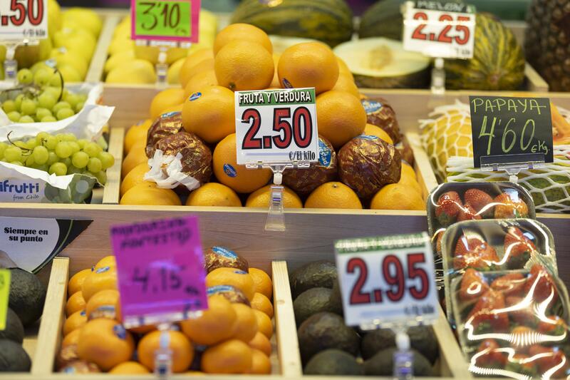 El IPC se modera en marzo más de 2,5 puntos, hasta el 3,3%, y el subyacente cae una décima, al 7,5%