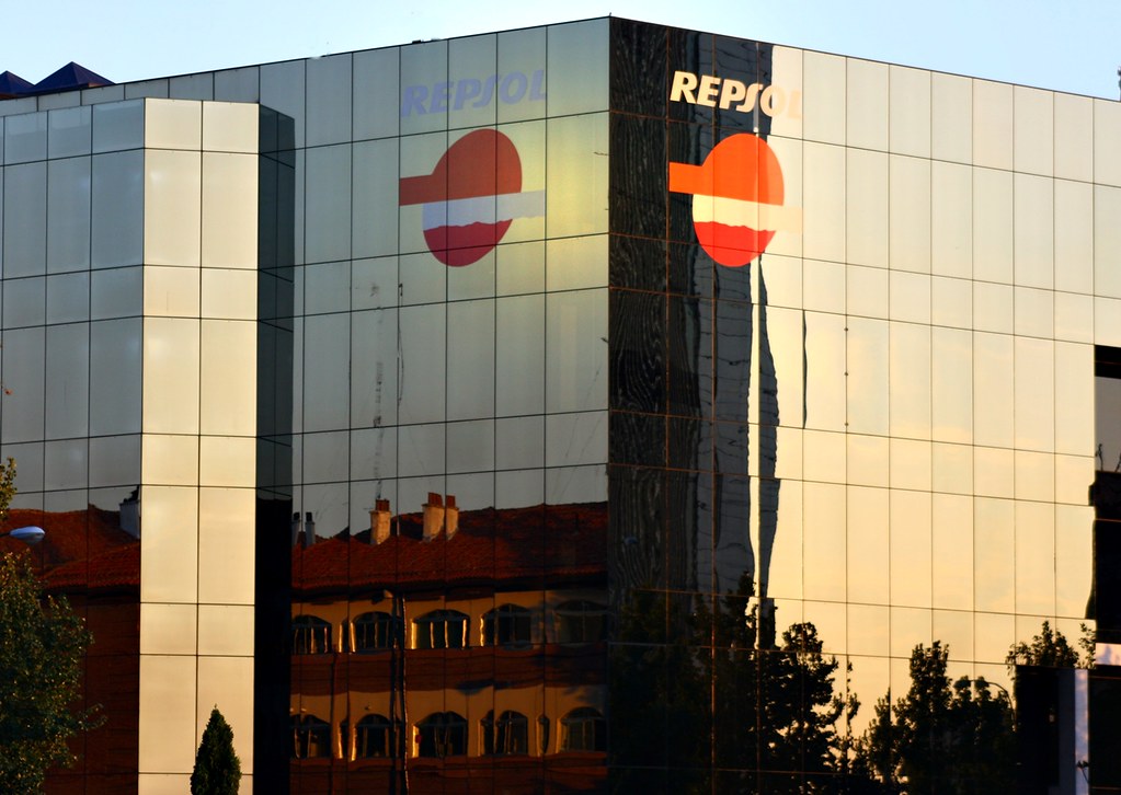 El declive del ‘impuestazo’ despierta en Repsol una arriesgada avidez inversora