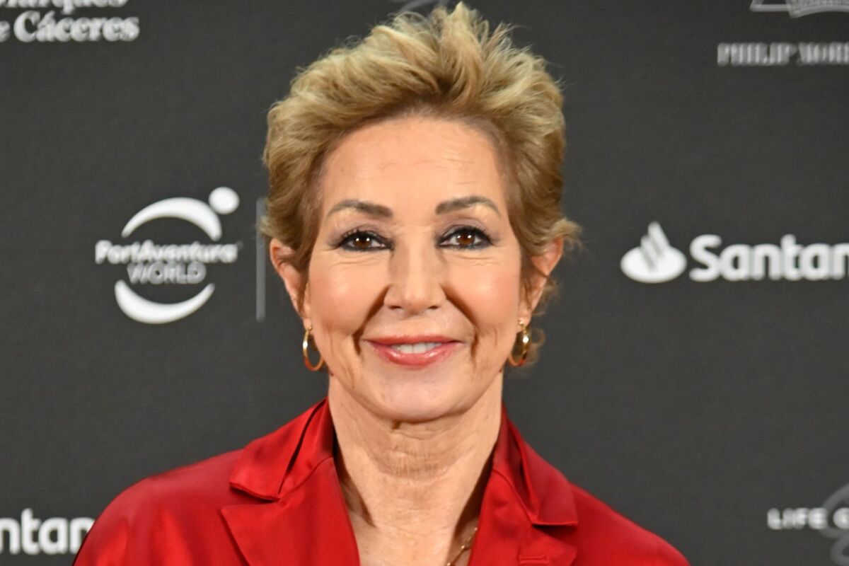 Ana Rosa Quintana se molesta con esta colaboradora tras verla aparecer en el plató
