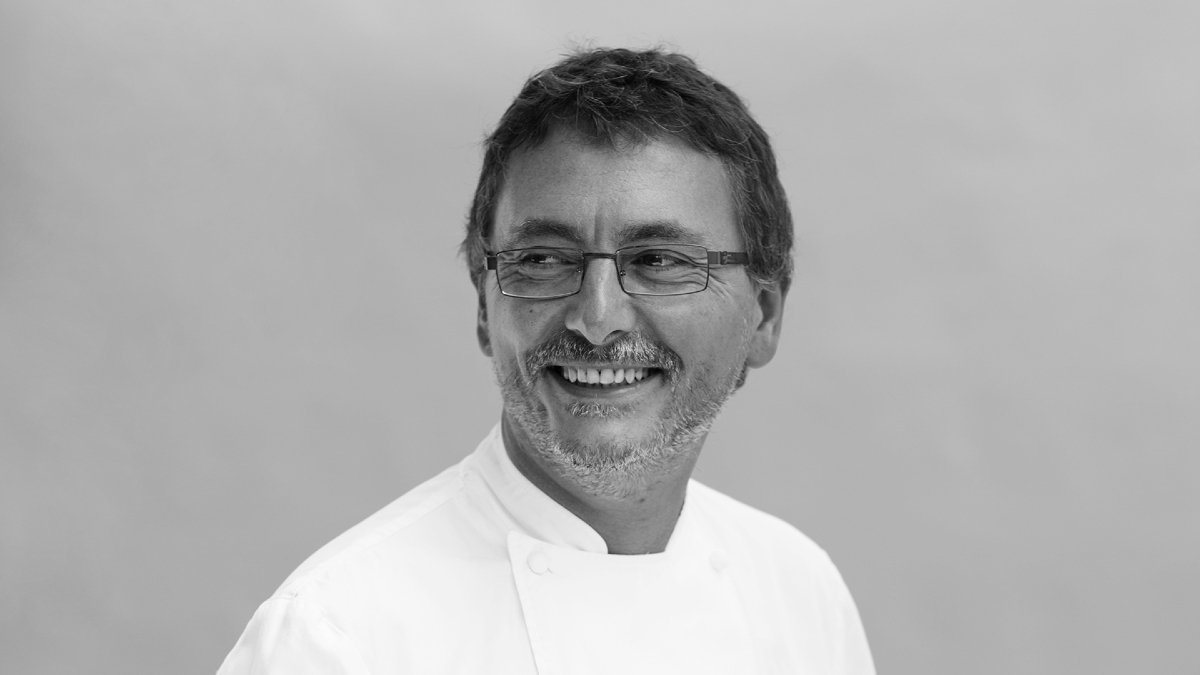 Andoni Luis Aduriz y su trucha ahumada con crema de zanahoria y azafrán