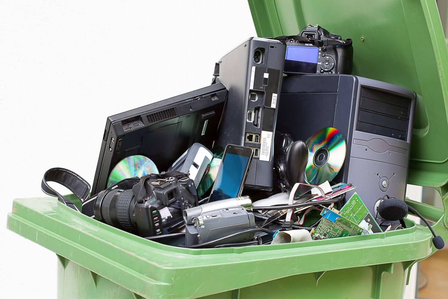 Basura electrónica: como abordar un problema sin solución a corto plazo
