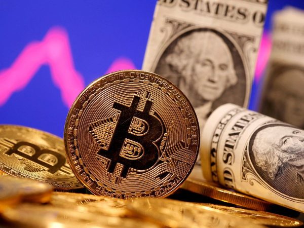 El bitcoin sigue al alza