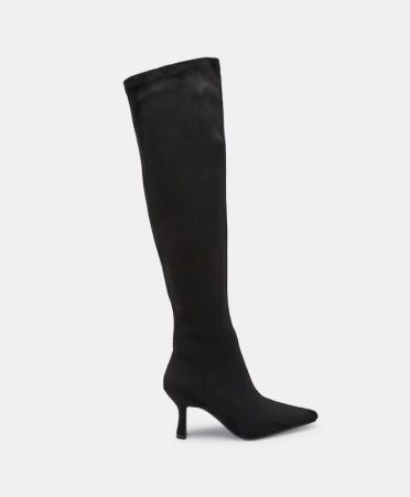 Botas y botines muy chic de El Corte Inglés por menos de 40 euros 6 Merca2.es Botas de mujer en negro de antelina con puntera afilada y tacón embudo