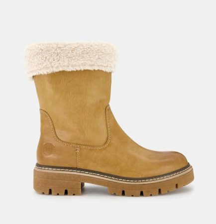 Botas y botines muy chic de El Corte Inglés por menos de 40 euros 3 Merca2.es Botines de mujer en beige planos con forro interior de pelo y suela track en el corte ingles