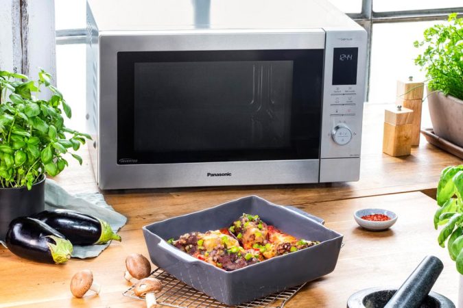 Cocina las berenjenas en el microondas