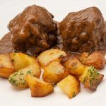Dani García hace un rabo de toro de matrícula: se te deshace en la boca 