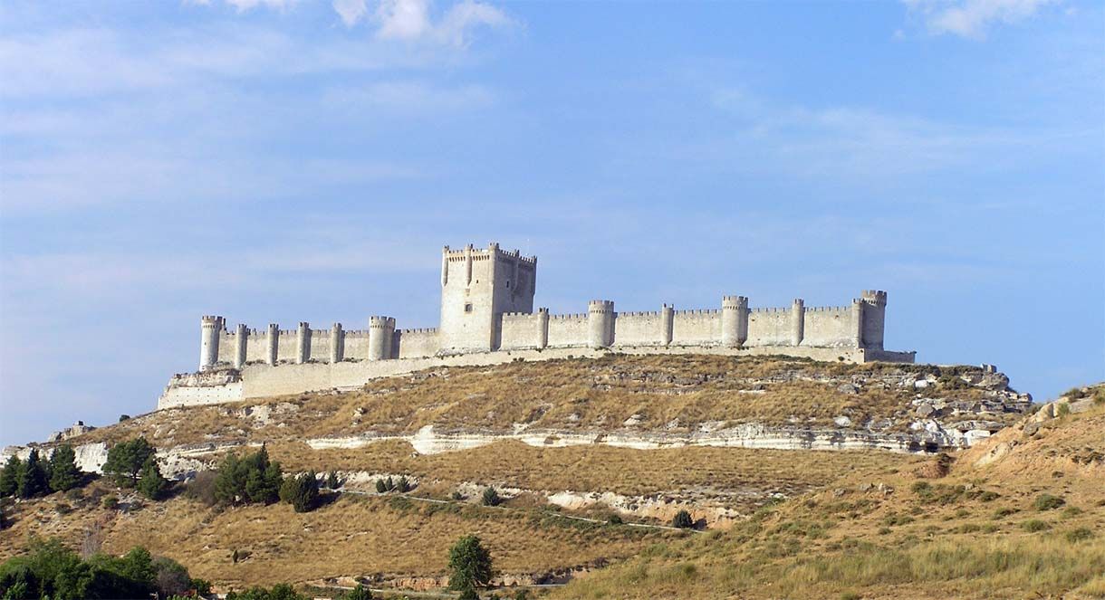 El Castillo de Peñafiel, un museo del vino con historia