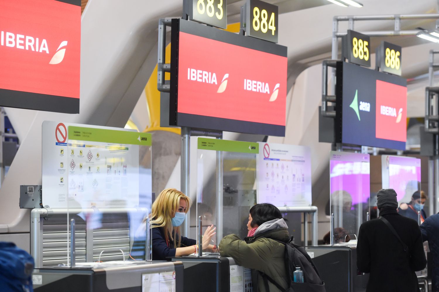 Iberia se refuerza en Europa para Semana Santa