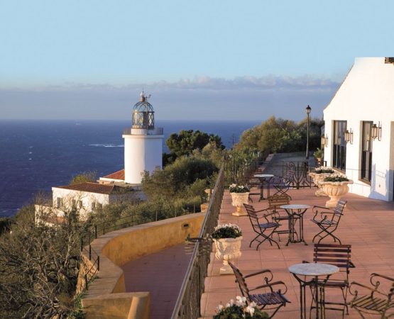 Hotel El Far