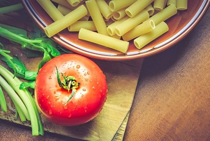 Ingredientes para los macarrones con tomate