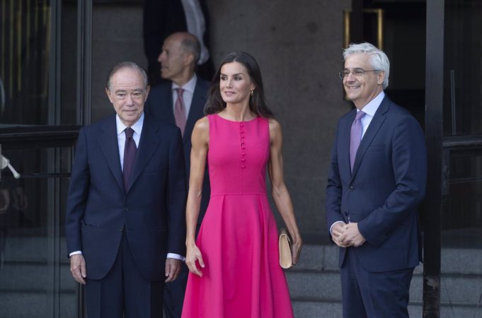 La Reina Letizia luce brazos tonificados