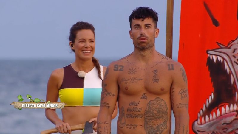 Laura Madrueno y Diego Perez durante la ceremonia de salvacion Merca2.es