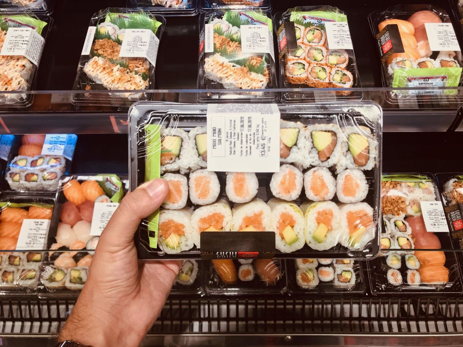 La OCU dicta sentencia el ranking de los mejores sushis de supermercado