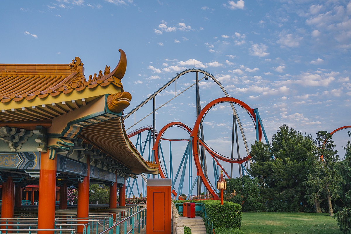 Bonomi se sube a la montaña rusa de la deuda para aderezar PortAventura y prepararla para la venta. Fuente: Agencias