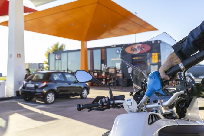 Cómo ahorrar hasta 20 céntimos por litro de combustible en tus desplazamientos de Semana Santa 1 Merca2.es Repsol41018 20211007 ES LaAtalaya AT 73 lpr 1 Merca2.es