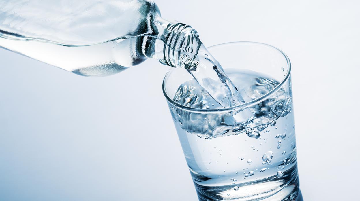 Salud beber agua Merca2.es