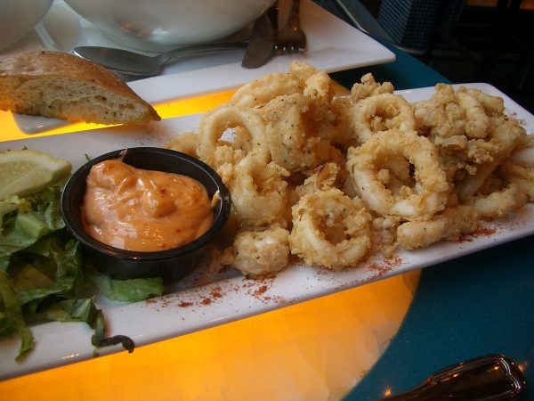 ¿Cómo se cocinan los calamares a la romana?