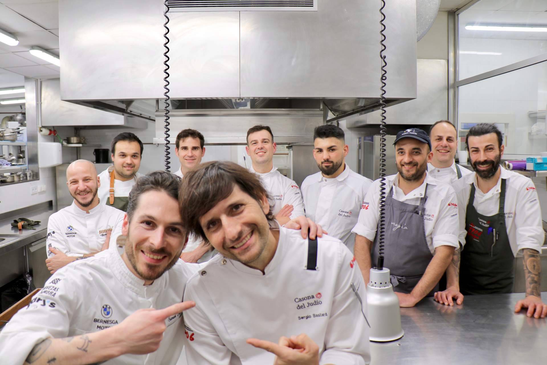 Segunda cena de ‘MU.NA y El Bierzo en gira’ con Samuel Naveira y Sergio Bastard