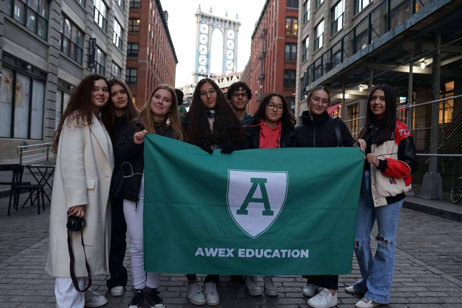 Buscar talento internacional para desarrollar comunidad intercultural para escuelas de EE. UU.