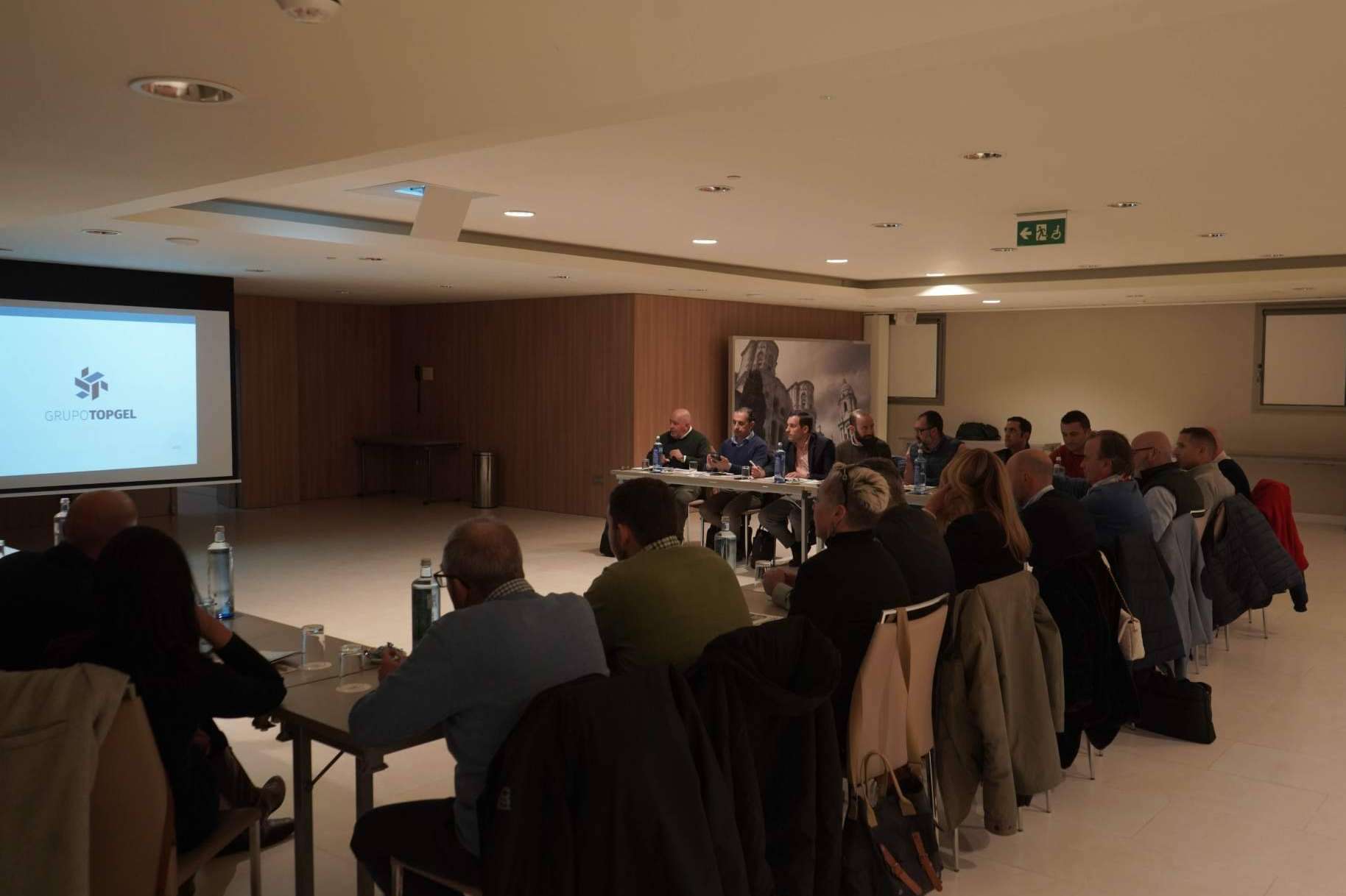 Grupo Topgel avanza en la distribución inteligente y se afianza en la distribución gourmet en un acuerdo con la firma malagueña Vadevinos