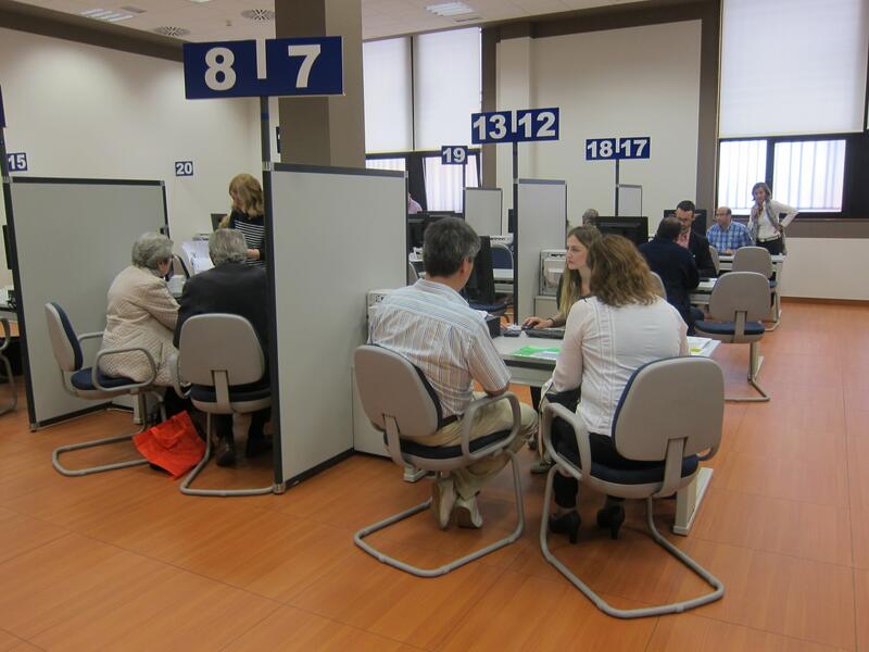 Los gestores administrativos piden revisar los borradores de renta, ya que el 35% contiene errores