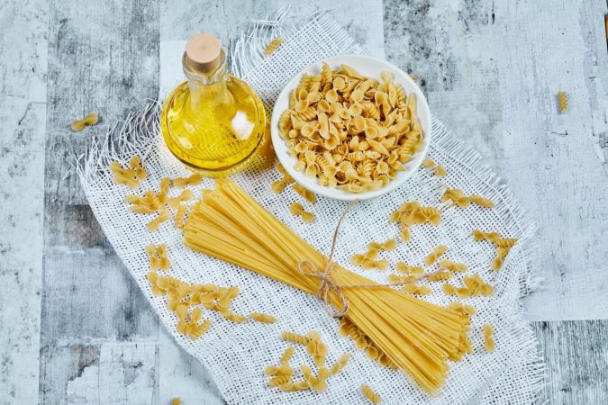 Dabiz Muñoz cierra el debate sobre el aceite y cocer pasta 1 Merca2.es Aceite y pasta cruda