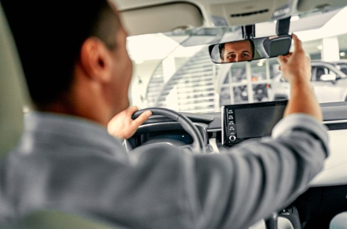 Colocación del retrovisor interior