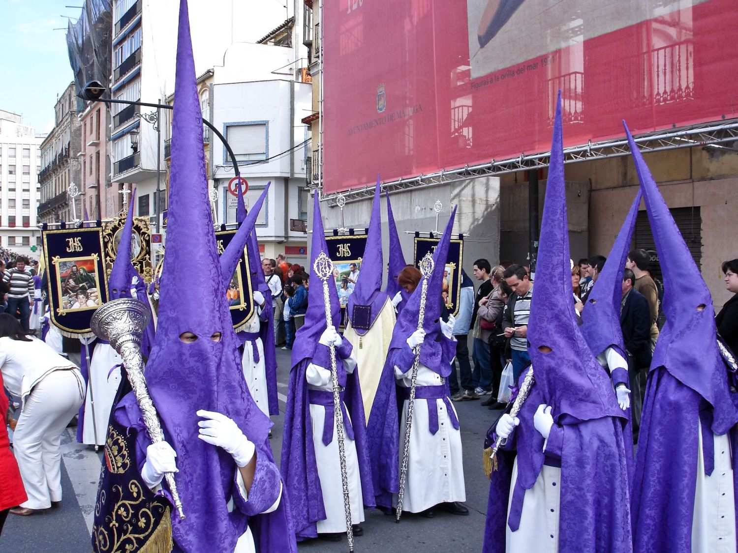 ¿Cómo vestirse correctamente de nazareno?