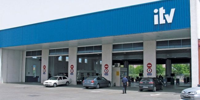 La DGT avisa: "se considera un defecto grave y, por consiguiente, no pasará la ITV" 3 Merca2.es La inspección es una medida para la seguridad