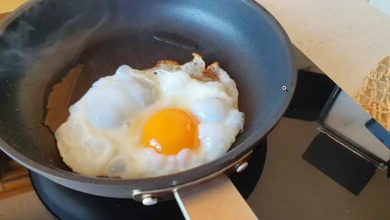 Dabiz Muñoz muestra en Instagram como hacer un huevo frito perfecto